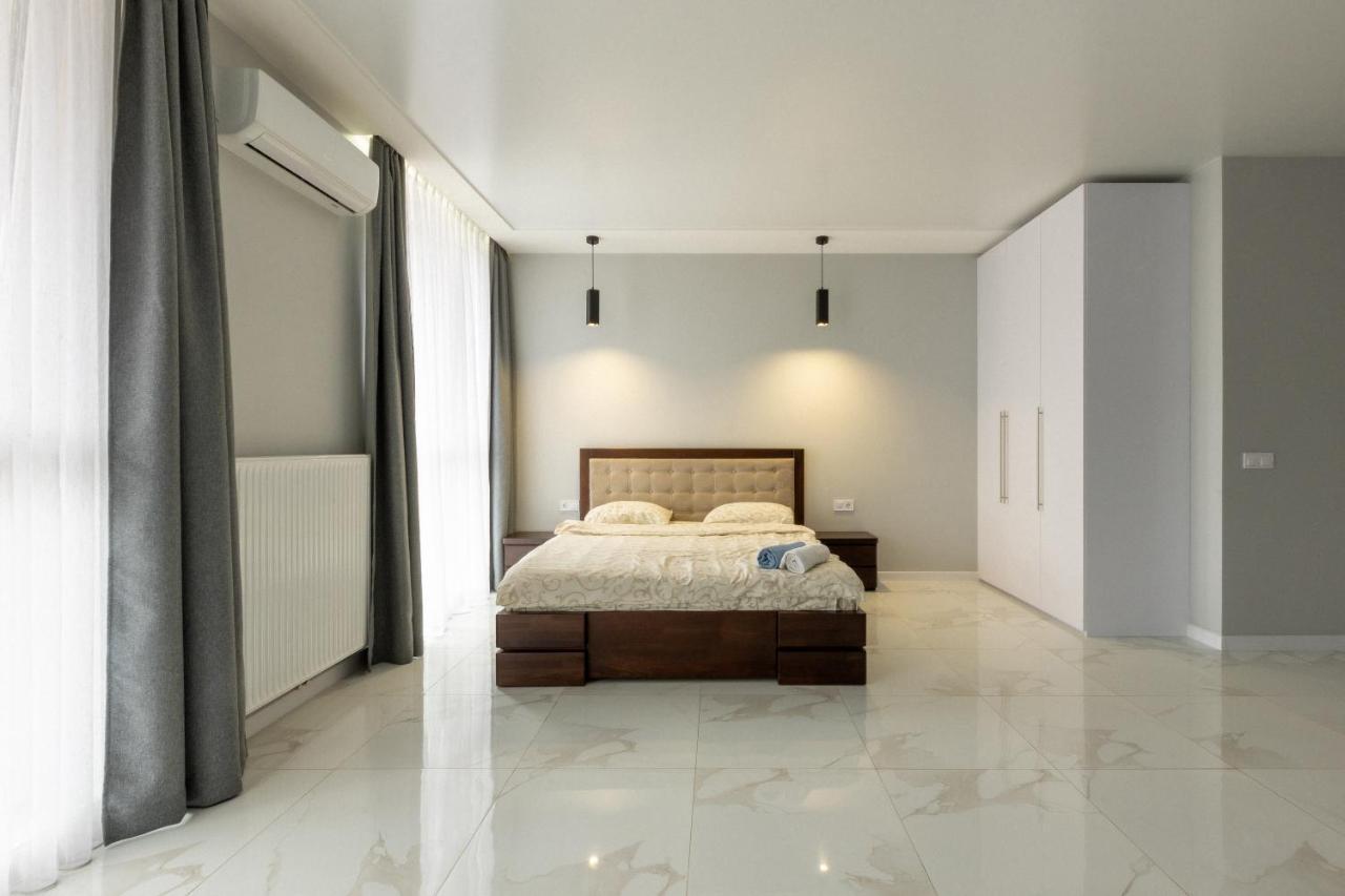 Vip Apartment Near Center Liov Exterior foto